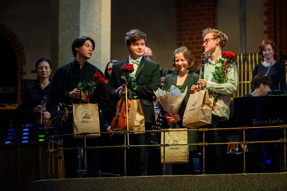 «Музыкальная сборная России». А.Папушев, М.Ли, Л.Журавский и оркестр филармонии, «Русская музыка на Балтике», 13 Апреля 2024г. — фото 19