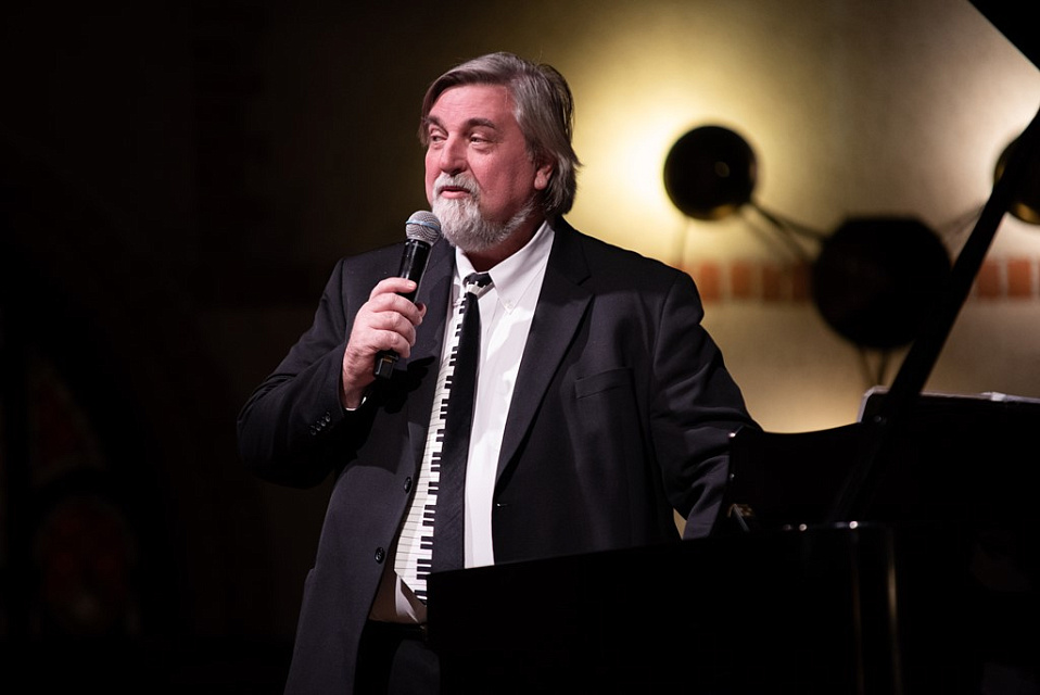 XIX МЕЖДУНАРОДНЫЙ ФЕСТИВАЛЬ "ДЖАЗ В ФИЛАРМОНИИ". трио Валерия Гроховского и камерный оркестр, 19 Ноября 2022г. — фото 15