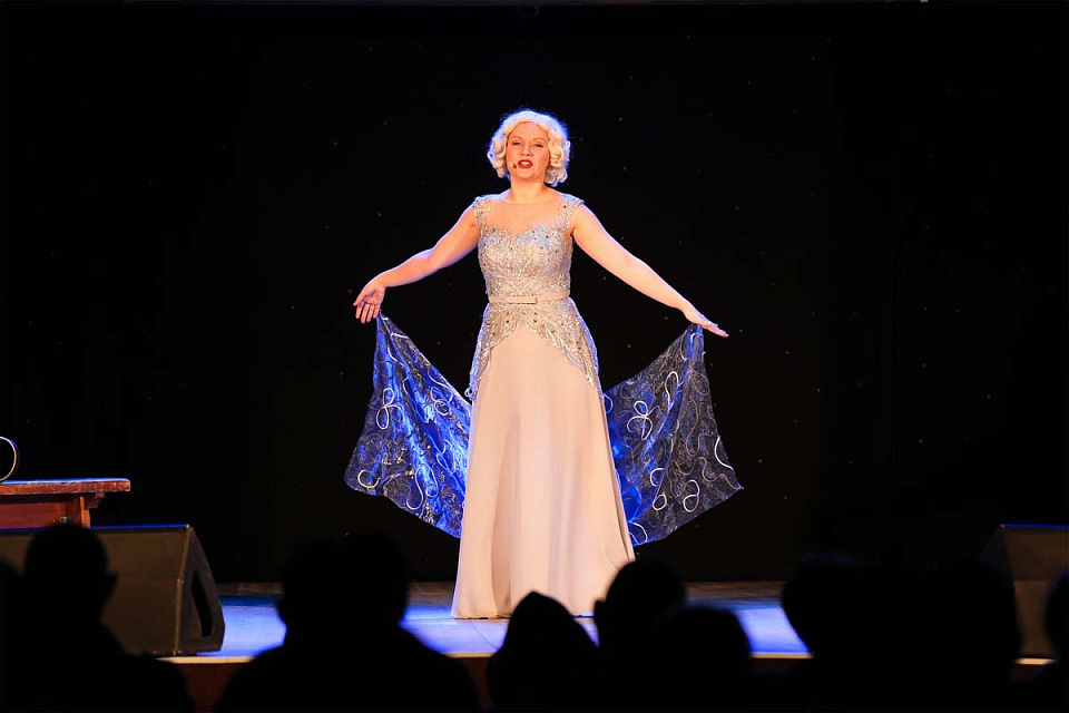 Проект "Поезд Победы" в исполнении солистов филармонии, Центр культуры и досуга г. Черняховск, 7 Февраля 2026г. — фото 9