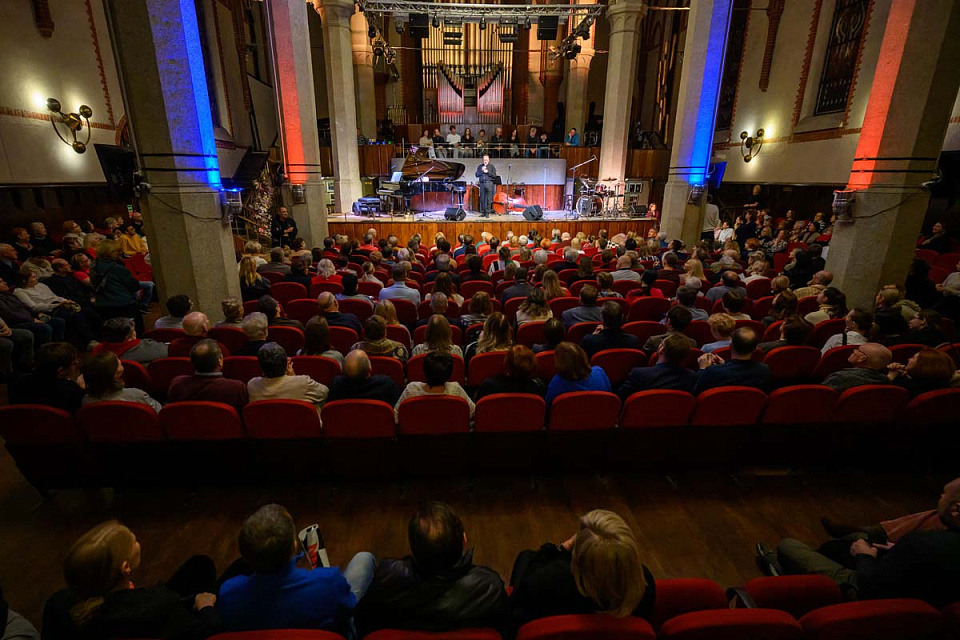 Даниил Крамер с программой MUSICA LATINA, Международный фестиваль "Джаз в филармонии", 14 Ноября 2025г. — фото 17