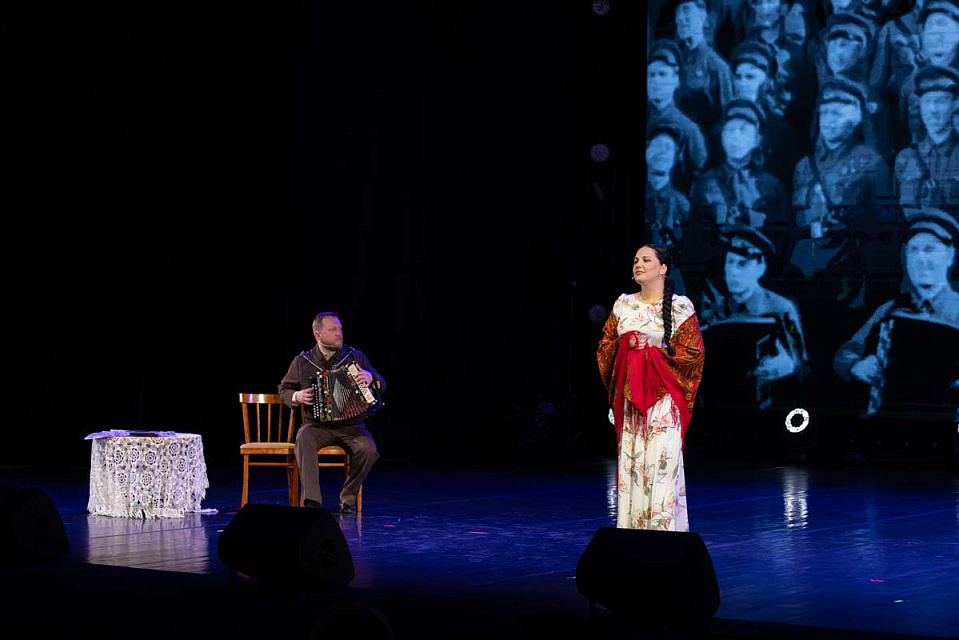 Концерт проекта "Поезд Победы" в исполнении солистов Калининградской филармонии, Городской дворец культуры г. Полярные зори, 26 Сентября 2025г. — фото 3