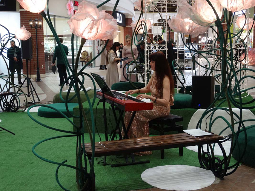 Мини-концерт солистов филармонии в ТРЦ «Европа», 14 Февраля 2024г. — фото 14