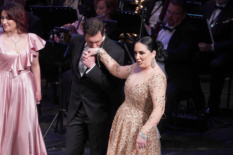 В Драмтеатре состоялся грандиозный гала-концерт «Опера, оперетта, мюзикл...», 12 Мая 2021г. — фото 81