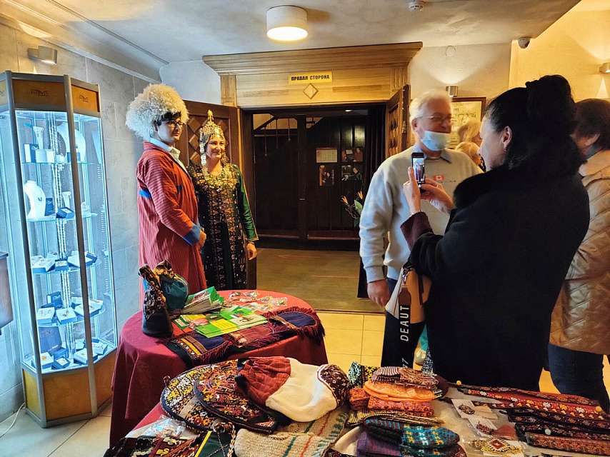 Шикарное сопрано и туркменский колорит, 26 Сентября 2022г. — фото 2