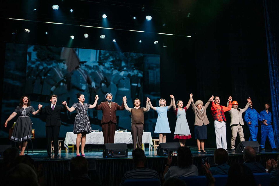 Мюзикл "А у нас во дворе...", "Янтарь-холл", фестиваль "Русская музыка на Балтике", 12 Июня 2025г. — фото 35