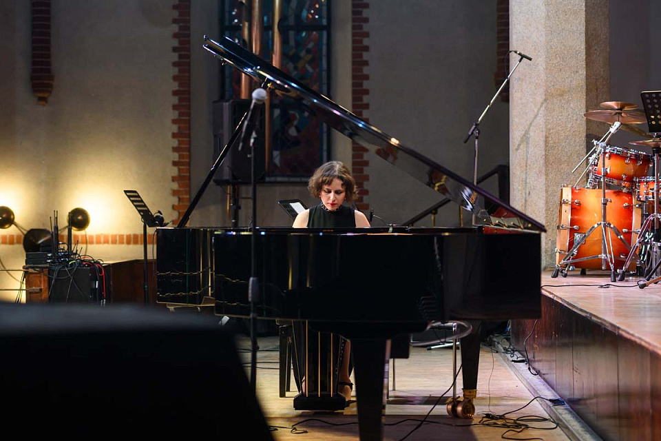 Международный фестиваль «Джаз в филармонии», Ансамбли «ЗВУК» (Москва) и «Акцент» (Калининград), 19 Ноября 2025г. — фото 2