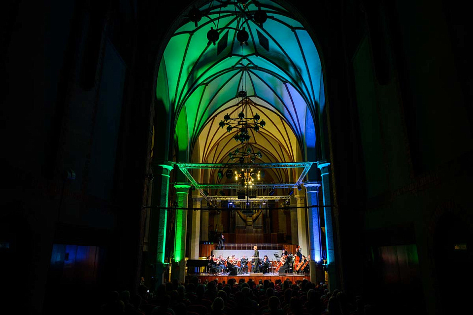 Фабио Мастранджело и Камерный оркестр филармонии, концерт к 65-летию Калининградской областной филармонии, 4 Октября 2024г. — фото 9