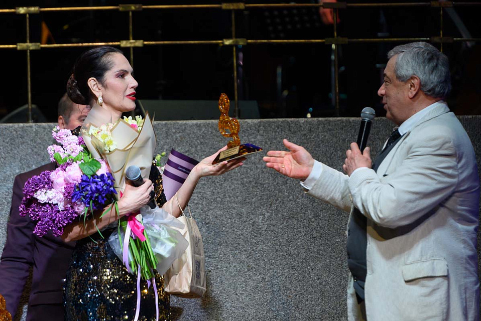 Н. Шацкая, Д. Минчёнок, Народный ансамбль «Россия», дирижёр Д. Дмитриенко, фестиваль «Русская музыка на Балтике», 4 Июня 2025г. — фото 21