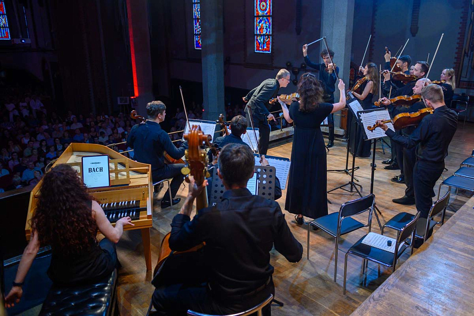 Открытие фестиваля «Бахослужение», Государственный академический камерный оркестр России, 22 Июля 2024г. — фото 10