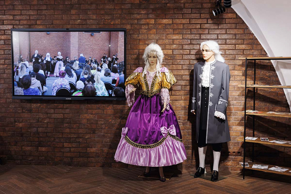 Открытие выставки «Орган. Гродберг. Бах» в малом зале филармонии, фестиваль «Бахослужение», 20 Июля 2025г. — фото 10