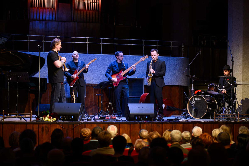 Вадим Эйленкриг и Eilenkrig Crew, Международный фестиваль "Джаз в филармонии", 16 Ноября 2025г. — фото 15