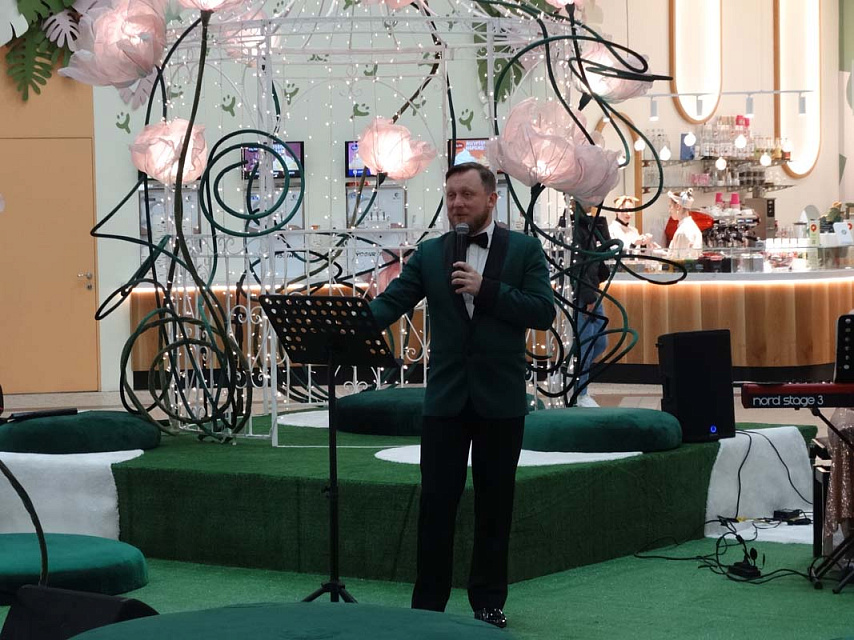 Мини-концерт солистов филармонии в ТРЦ «Европа», 14 Февраля 2024г. — фото 20