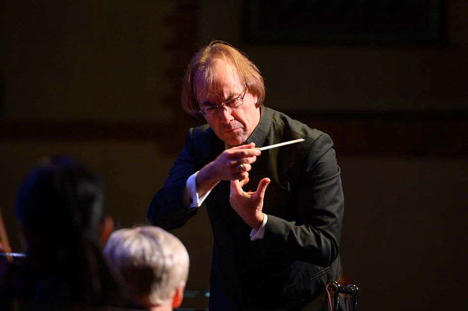 Фабио Мастранджело и Камерный оркестр филармонии, концерт к 65-летию Калининградской областной филармонии, 4 Октября 2024г. — фото 3