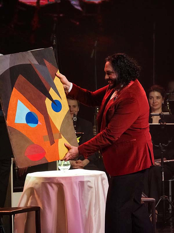 Мюзикл «Я подарю тебе Париж» (театр эстрады «Янтарь-холл», г. Светлогорск), 7 Марта 2023г. — фото 16