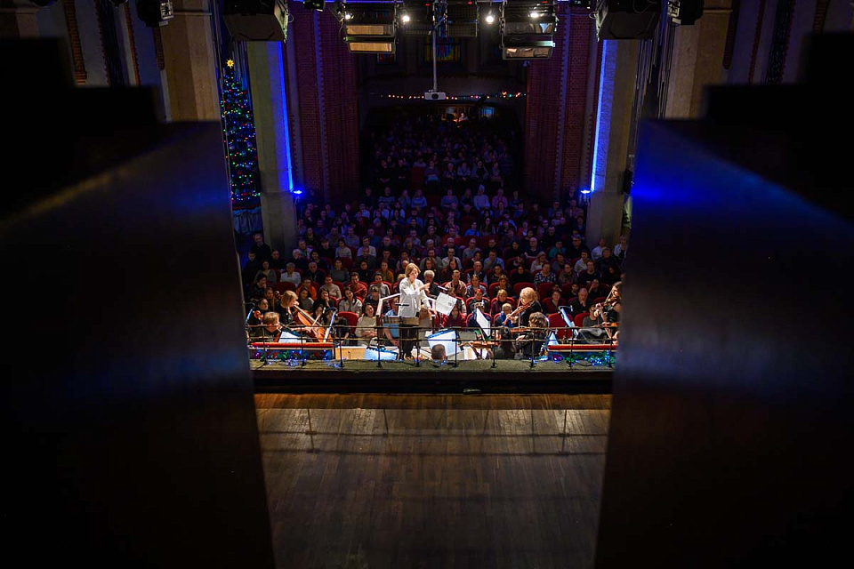 Концерт Камерного оркестра «В КОНЦЕРТНЫЙ ЗАЛ ЗА ВОЛШЕБСТВОМ!», 27 Декабря 2023г. — фото 4