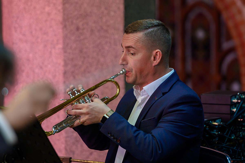 Камерный оркестр и солисты филармонии, дирижёр Фахраддин Керимов, фестиваль "Русская музыка на Балтике", 18 Мая 2024г. — фото 9