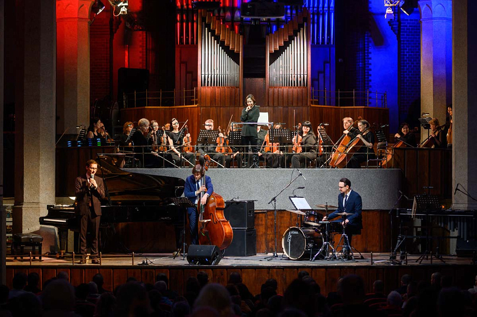 «Русская музыка в джазовых тонах», Камерный оркестр филармонии и Трио А. Маслова, 2 Мая 2025г. — фото 4