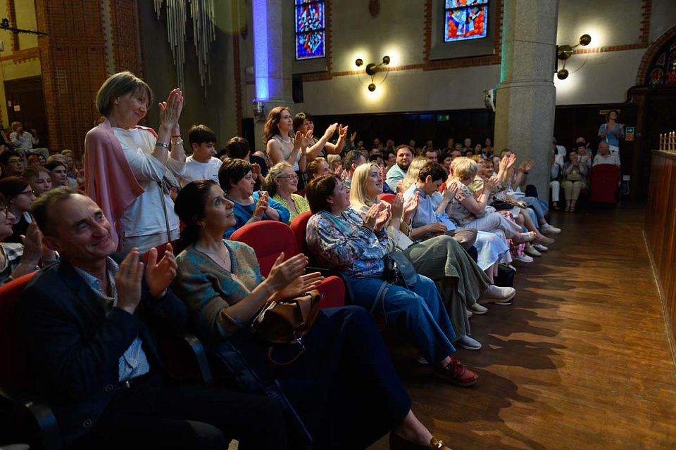 «САКСОФОН. РОЯЛЬ. ОРКЕСТР» С. КОЛЕСОВ, КАМЕРНЫЙ ОРКЕСТР И А. УШАКОВА, «РУССКАЯ МУЗЫКА НА БАЛТИКЕ», 25 Мая 2024г. — фото 17