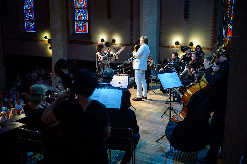 «САКСОФОН. РОЯЛЬ. ОРКЕСТР» С. КОЛЕСОВ, КАМЕРНЫЙ ОРКЕСТР И А. УШАКОВА, «РУССКАЯ МУЗЫКА НА БАЛТИКЕ», 25 Мая 2024г. — фото 9