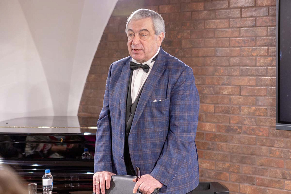 Творческая встреча с Виктором Бобковым, премьера проекта «Филармоническая среда» в малом зале, 1 Октября 2025г. — фото 8