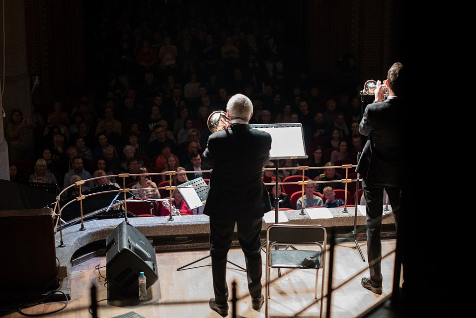 XIX Международный фестиваль "Джаз в филармонии". Ансамбль "Уральский диксиленд" (Челябинск), 11 Ноября 2022г. — фото 13