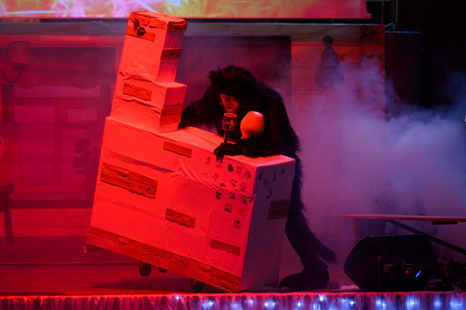 «Пароль — по щучьему велению», семейное новогоднее представление в исполнении солистов и артистов филармонии, декабрь 2024 г — янв, 25 Декабря 2024г. — фото 14