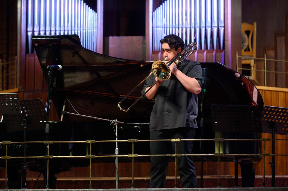 Международный фестиваль «Джаз в филармонии», Ансамбли «ЗВУК» (Москва) и «Акцент» (Калининград), 16 Ноября 2024г. — фото 2