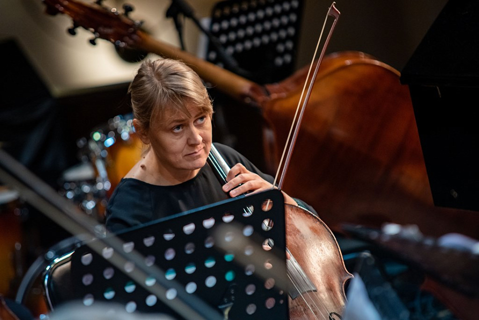 XIX МЕЖДУНАРОДНЫЙ ФЕСТИВАЛЬ "ДЖАЗ В ФИЛАРМОНИИ". трио Валерия Гроховского и камерный оркестр, 19 Ноября 2022г. — фото 10