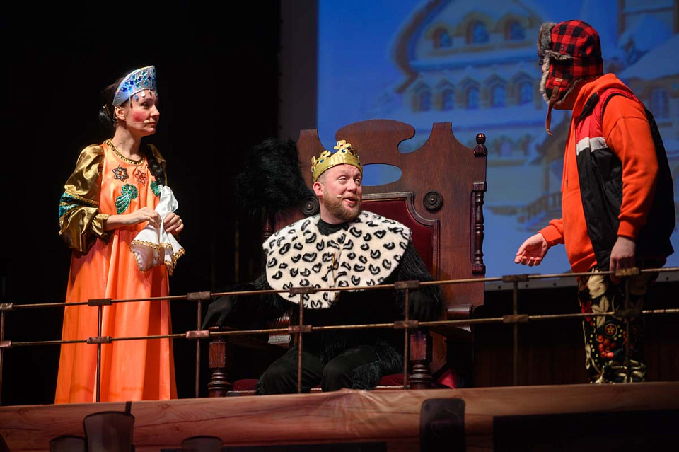 «Пароль — по щучьему велению», семейное новогоднее представление в исполнении солистов и артистов филармонии, декабрь 2024 г — янв, 25 Декабря 2024г. — фото 16