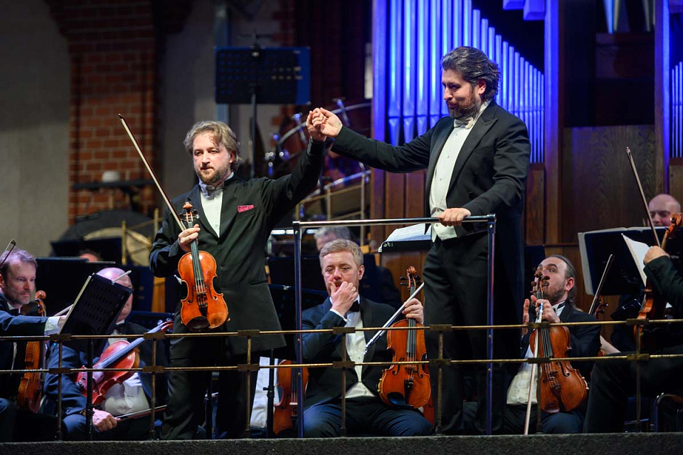 Государственный академический симфонический оркестр России им.Е.Ф. Светланова, дирижёр Д.Юровский, солист П.Милюков, 13 Апреля 2025г. — фото 13