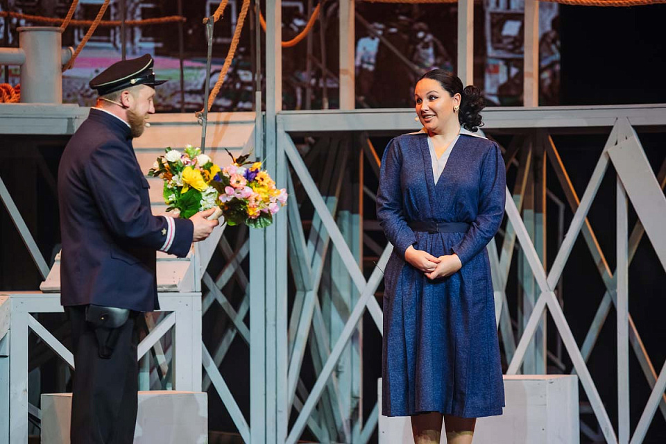 Музыкальный спектакль "Раскинулось море широко", театр эстрады "Янтарь-холл", Светлогорск, 22 Июня 2025г. — фото 8