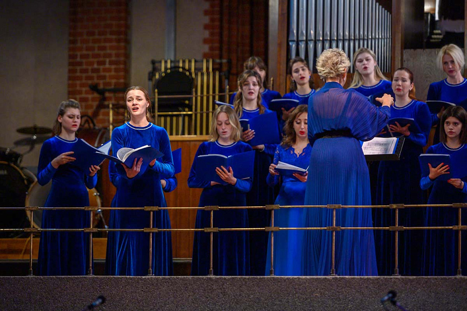 Хоры «Контраст» и «Артефакт», Москва, фестиваль «Музыкальная весна», 30 Марта 2024г. — фото 5