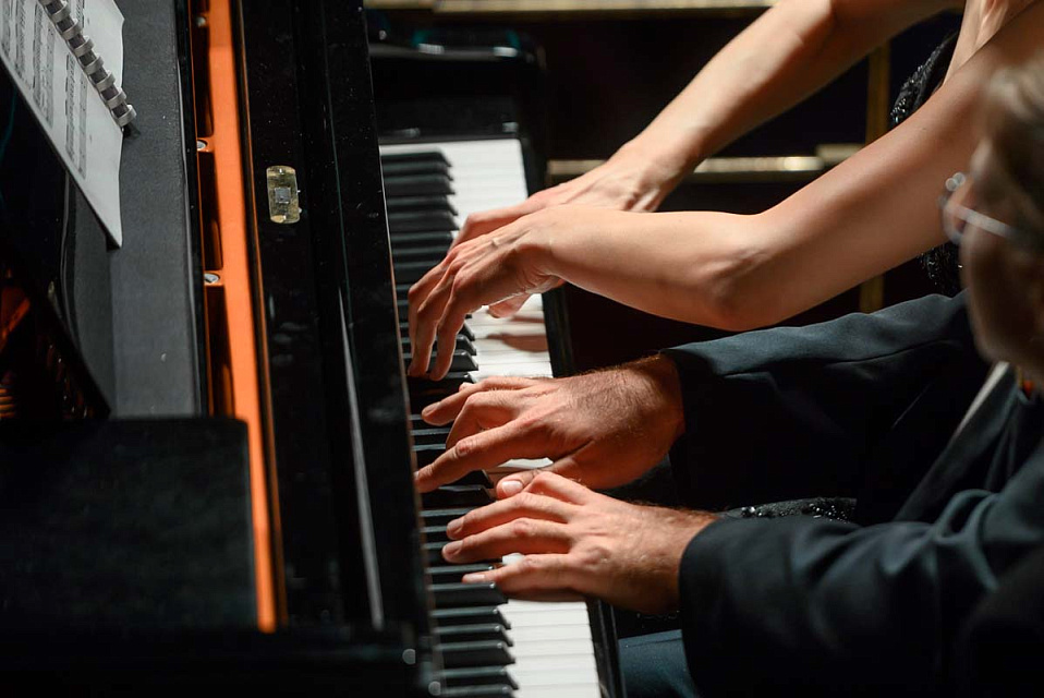 ВЕЧЕР ФОРТЕПИАННОЙ МУЗЫКИ В 4 РУКИ, концерт из цикла к 65-летию Калининградской областной филармонии, 1 Октября 2024г. — фото 4