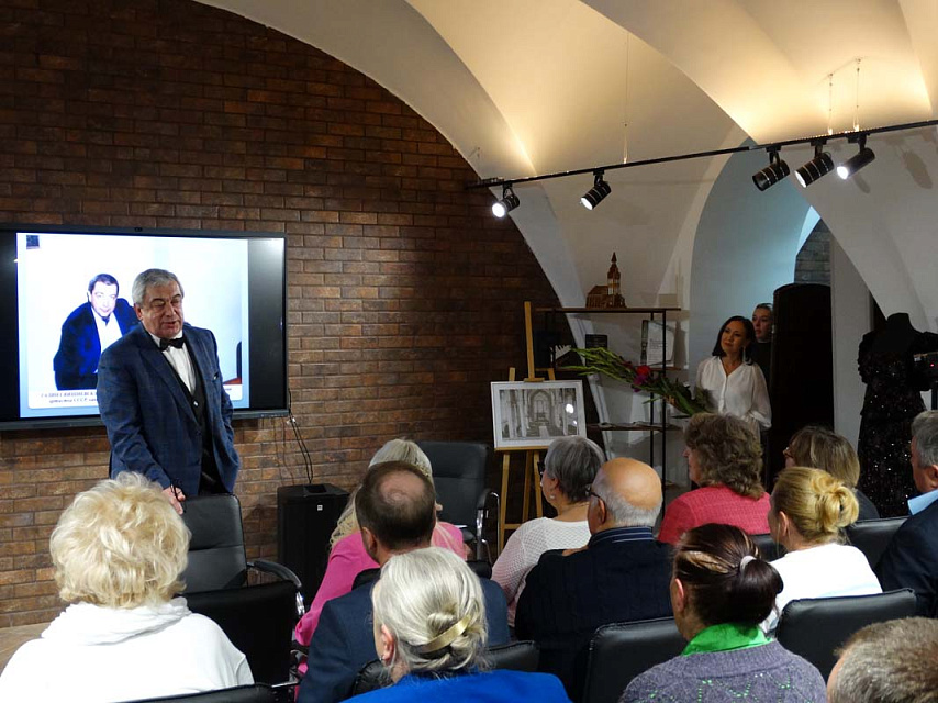 Творческая встреча с Виктором Бобковым, премьера проекта «Филармоническая среда» в малом зале, 1 Октября 2025г. — фото 6