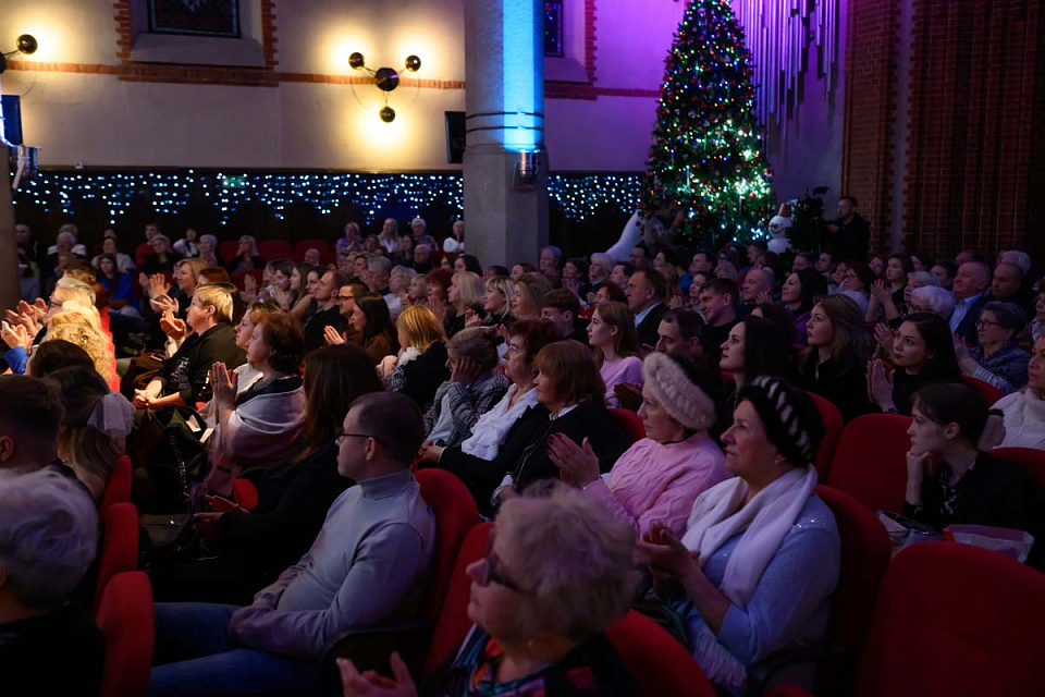 "Новогодний бал у Имре Кальмана" ,Концертный духовой оркестр и солисты филармонии, 28 Декабря 2025г. — фото 2