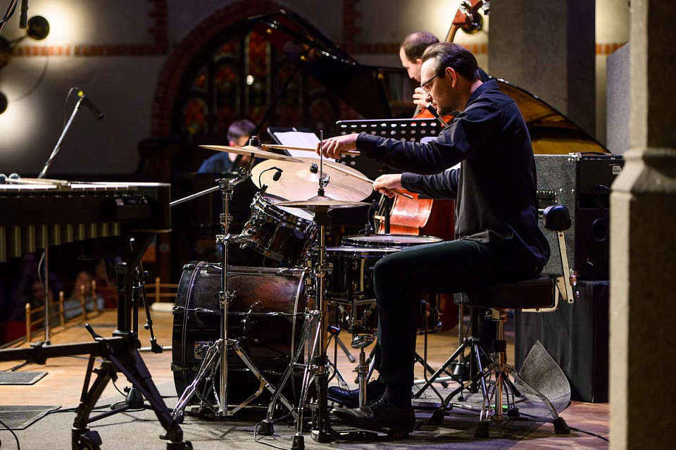 Трио Маслова и Камерный оркестр, Международный фестиваль «Джаз в филармонии», 13 Ноября 2024г. — фото 10