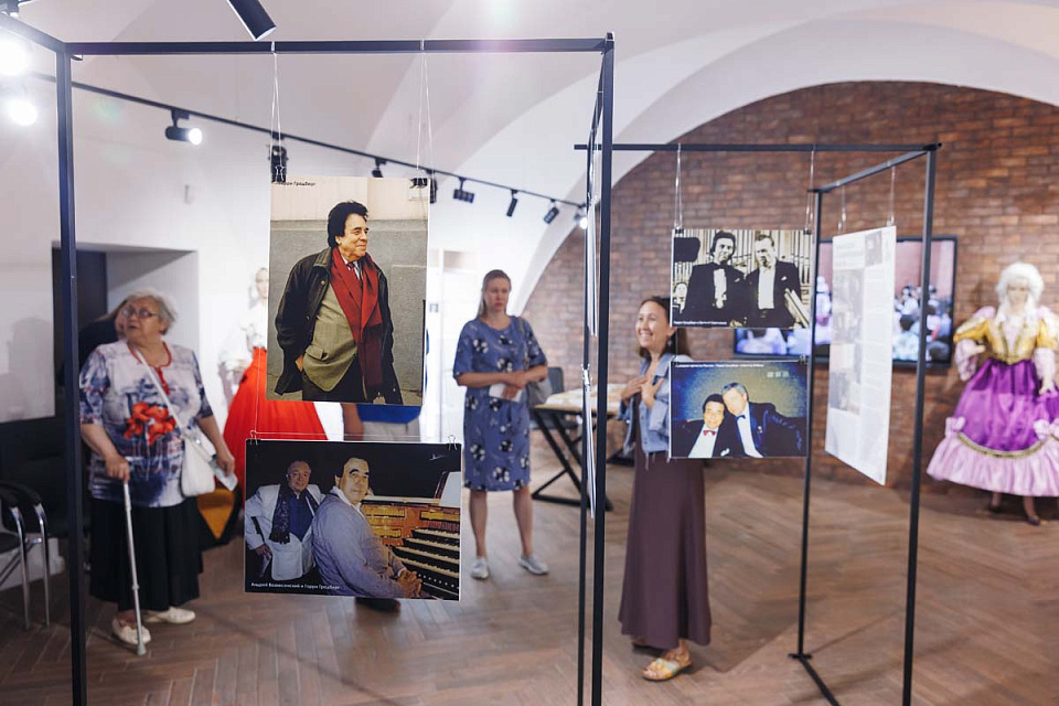 Открытие выставки «Орган. Гродберг. Бах» в малом зале филармонии, фестиваль «Бахослужение», 20 Июля 2025г. — фото 11