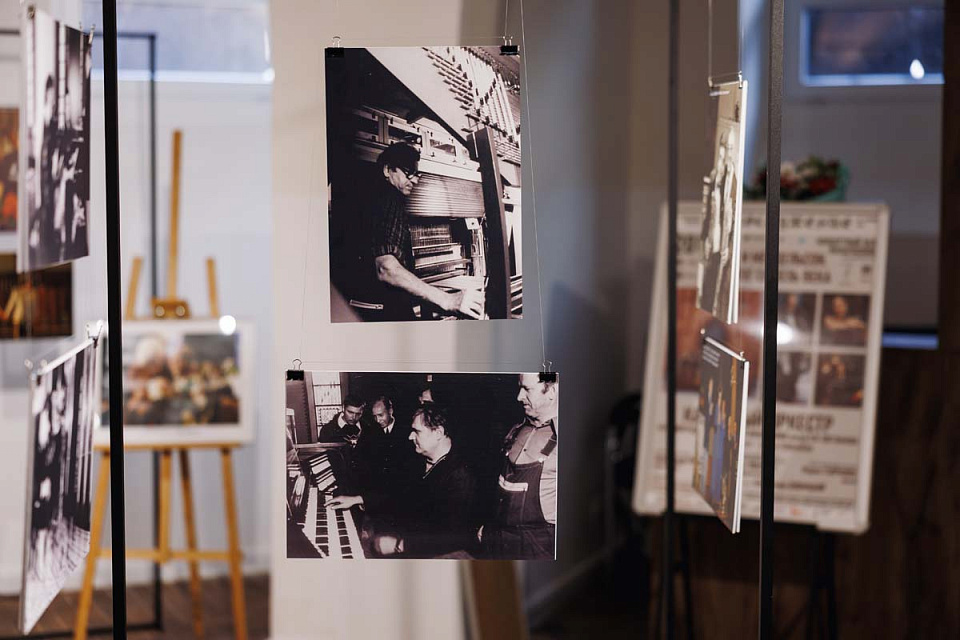 Открытие выставки «Орган. Гродберг. Бах» в малом зале филармонии, фестиваль «Бахослужение», 20 Июля 2025г. — фото 4