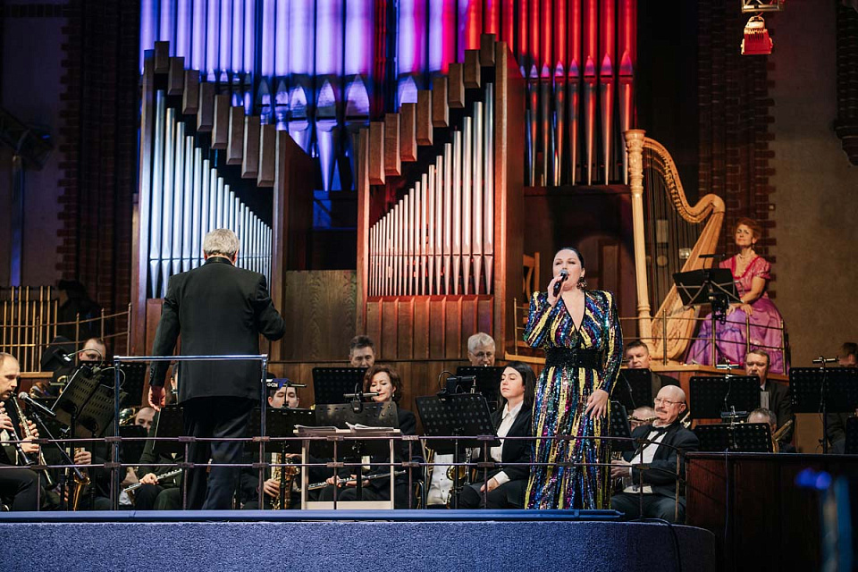 Гала-концерт Ко Дню артиста «Святая к музыке любовь...», Концертный духовой оркестр и солисты филармонии, 17 Января 2026г. — фото 11