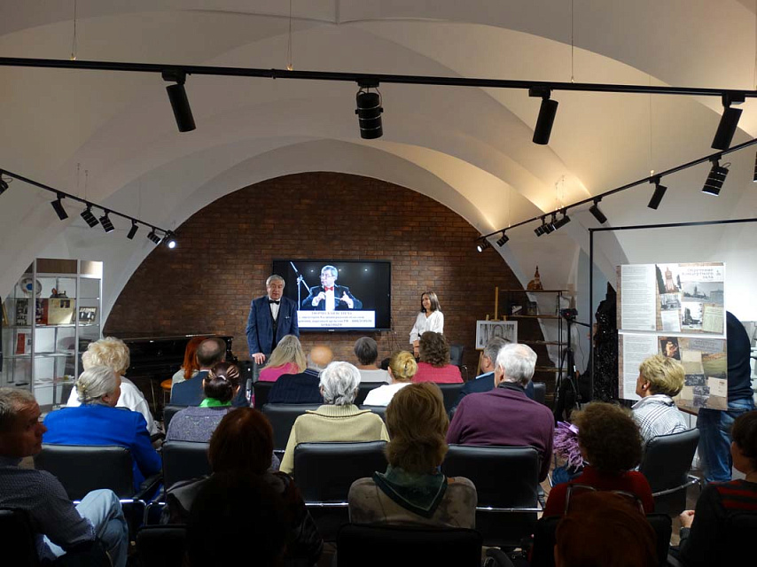 Творческая встреча с Виктором Бобковым, премьера проекта «Филармоническая среда» в малом зале, 1 Октября 2025г. — фото 2